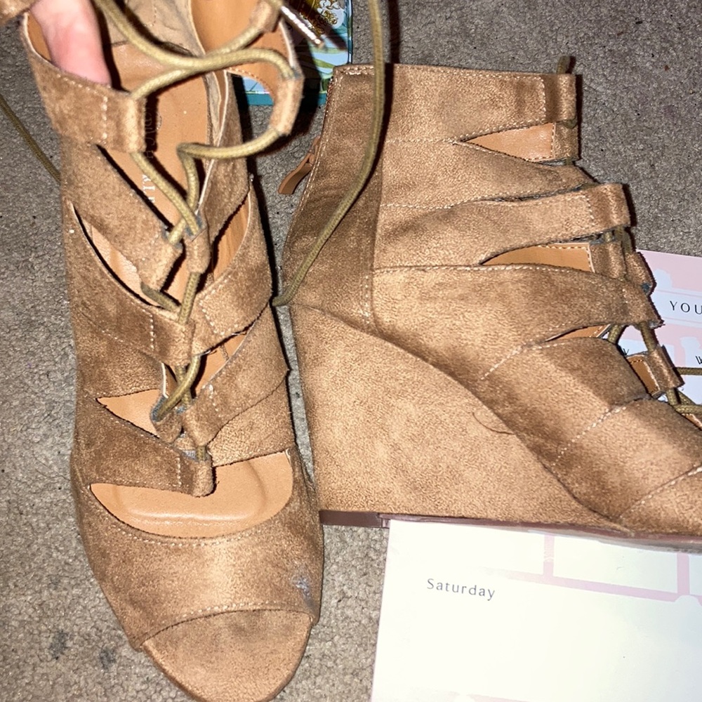 Suede pumps